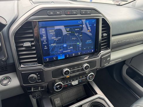 Used 2022 Ford F450 Limited w/ FX4 Off-Road Package image 29