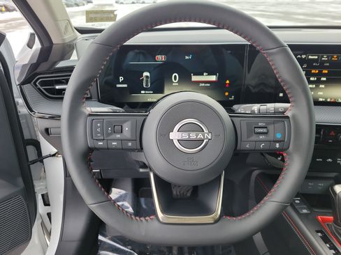 Used 2026 Nissan Kicks SR w/ SR Premium Package image 21