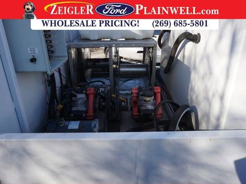 Used 2011 Ford E-450 and Econoline 450 Super Duty image 7