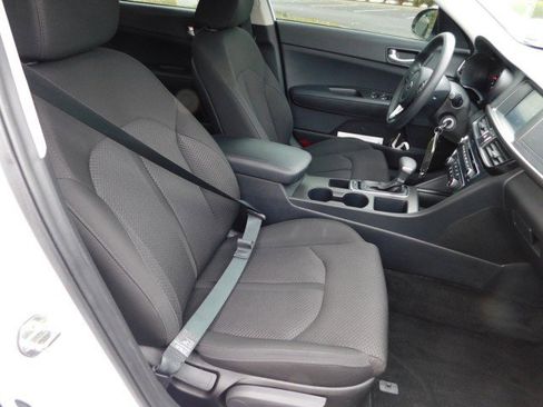 Used 2018 Kia Optima LX w/ 17" Alloy Wheels Package image 19