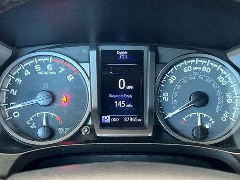 Used 2020 Toyota Tacoma TRD Off-Road w/ Technology Package RWD image 26