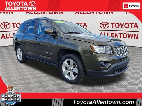 Used 2016 Jeep Compass Latitude AWD/4WD image 1