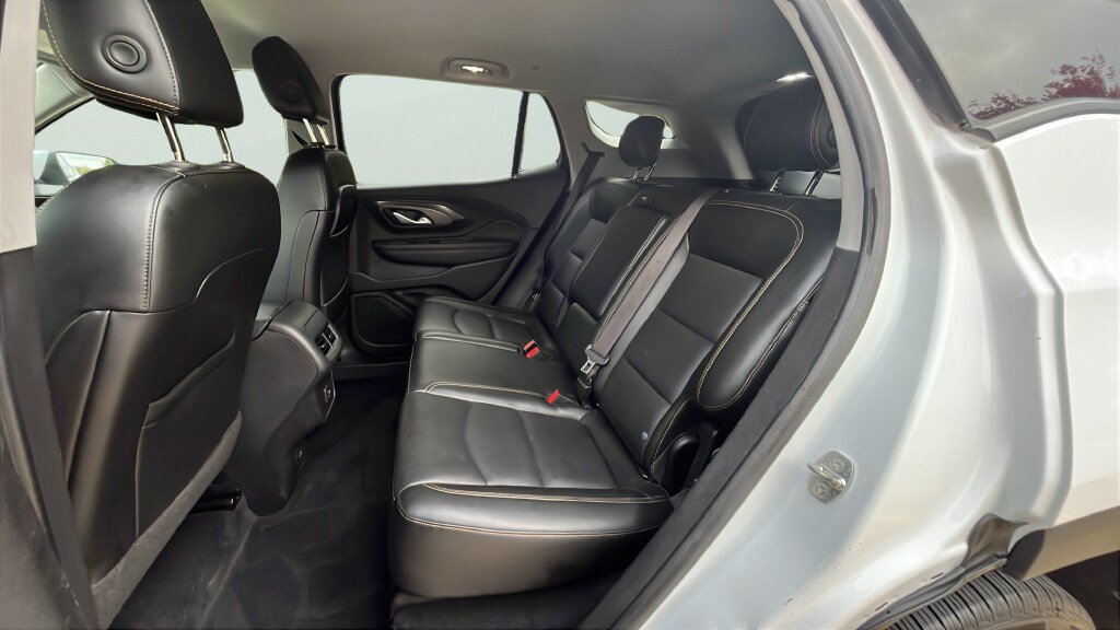 Used 2020 GMC Terrain SLT FWD image 9