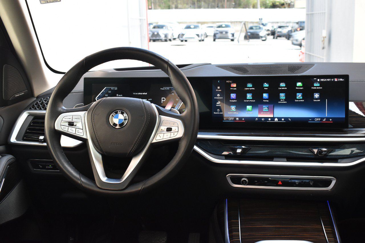 Used 2025 BMW X7 xDrive40i AWD/4WD image 28