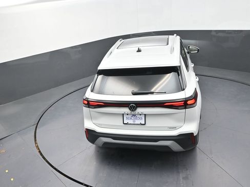 New 2026 Volkswagen Tiguan SE AWD/4WD image 18