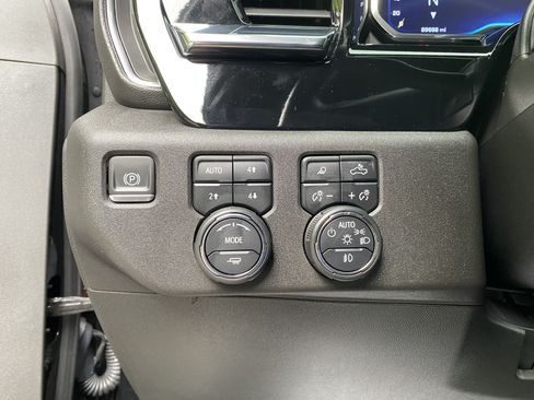 Used 2024 Chevrolet Silverado 3500 LT w/ Midnight Edition AWD/4WD image 18