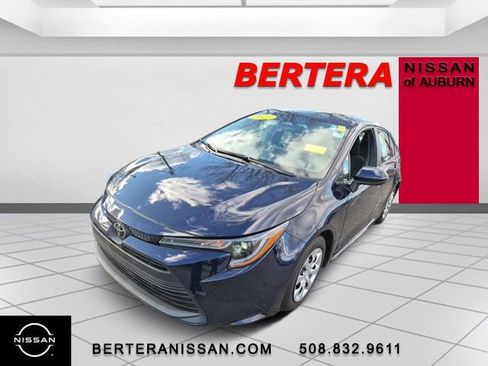 Used 2023 Toyota Corolla LE image 5