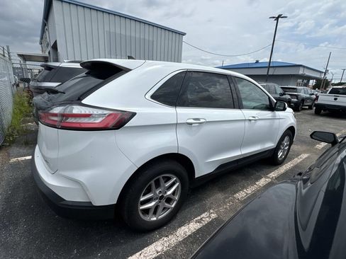 Used 2024 Ford Edge SEL AWD/4WD image 10