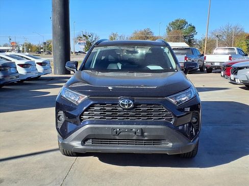 Used 2020 Toyota RAV4 XLE Premium image 25