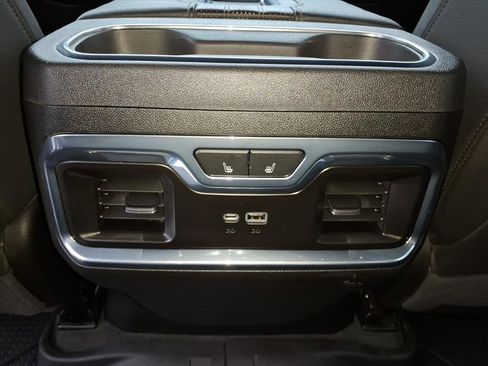 Certified 2022 Chevrolet Silverado 1500 High Country w/ High Country Premium Package image 26