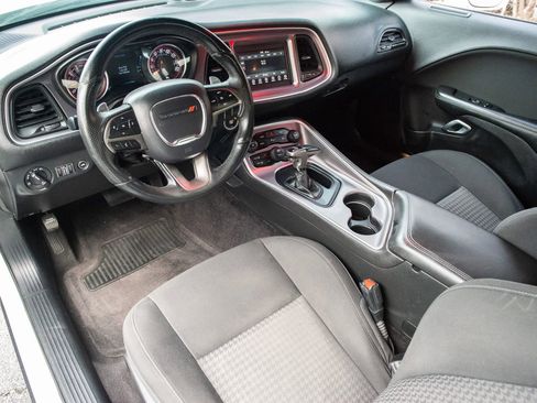 Used 2019 Dodge Challenger R/T w/ Driver Convenience Group image 5