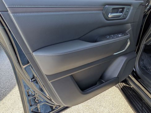 New 2026 Nissan Armada Platinum Reserve AWD/4WD image 11