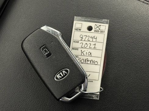 Used 2021 Kia Sorento EX AWD/4WD image 46