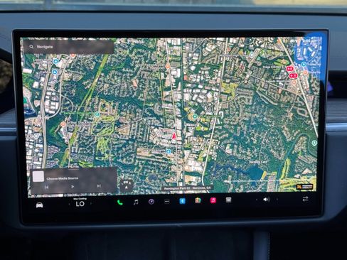 Used 2023 Tesla Model X AWD/4WD image 22