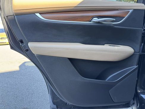 Used 2018 Cadillac XT5 Platinum w/ Driver Assist Package image 39