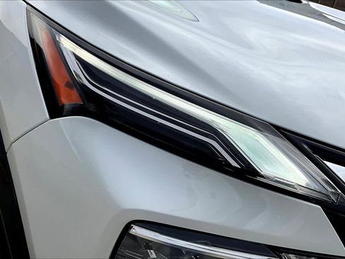 New 2026 Nissan Rogue Platinum image 18