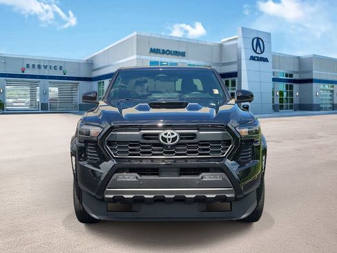 Used 2025 Toyota Tacoma TRD Sport w/ TRD Sport Premium Package RWD image 2