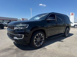 Used 2023 Jeep Wagoneer Series II w/ Flexible Seating Group AWD/4WD video 2
