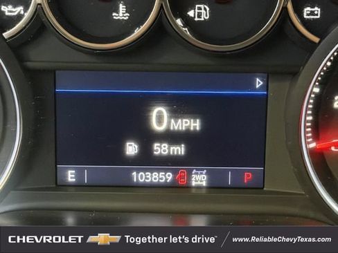 Used 2021 Chevrolet Silverado 1500 LT Trail Boss w/ Convenience Package II AWD/4WD image 19