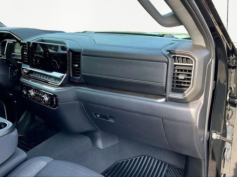 Used 2024 GMC Sierra 1500 Elevation AWD/4WD image 17