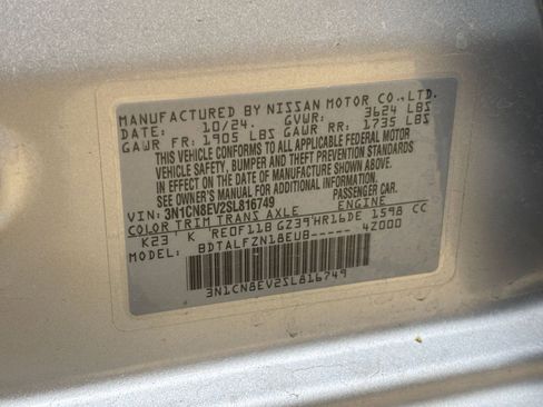 Used 2025 Nissan Versa SV FWD image 27