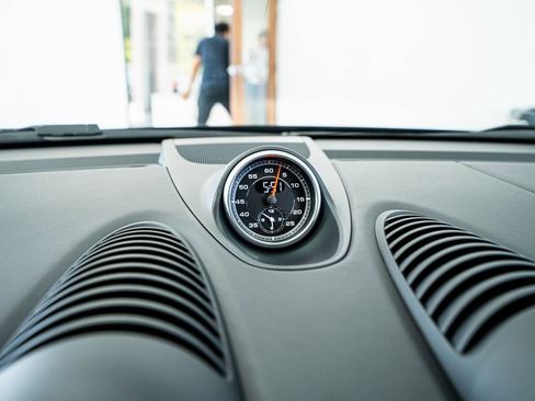 Used 2025 Porsche 718 Boxster image 47