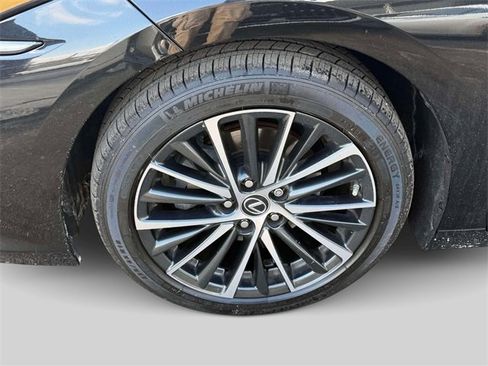 Certified 2023 Lexus ES 350 w/ Premium Package image 8