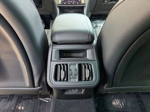 Used 2023 Maserati Grecale Modena AWD/4WD image 20