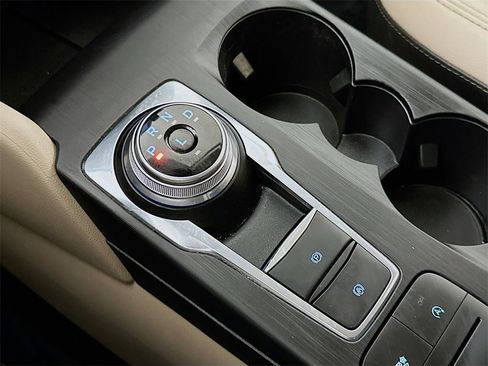 Used 2020 Ford Escape SEL image 20