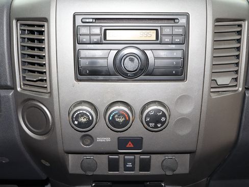 Used 2015 Nissan Titan S image 11