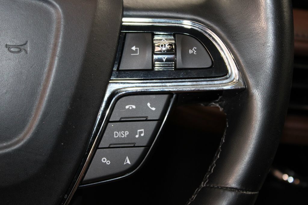 Used 2022 Lincoln Nautilus Reserve w/ Equipment Group 201A FWD image 37