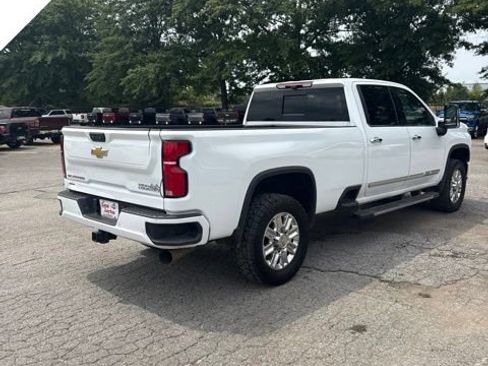 Used 2025 Chevrolet Silverado 3500 High Country w/ High Country Premium Package AWD/4WD image 5