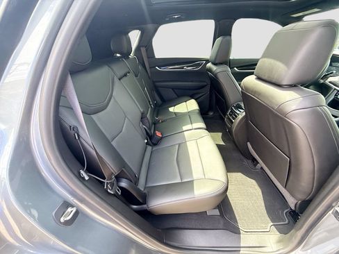 Used 2021 Cadillac XT5 Premium Luxury FWD image 32
