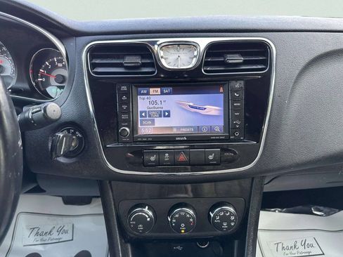 Used 2013 Chrysler 200 Limited FWD image 22
