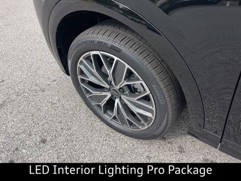 New 2025 Audi Q5 Premium Plus image 5