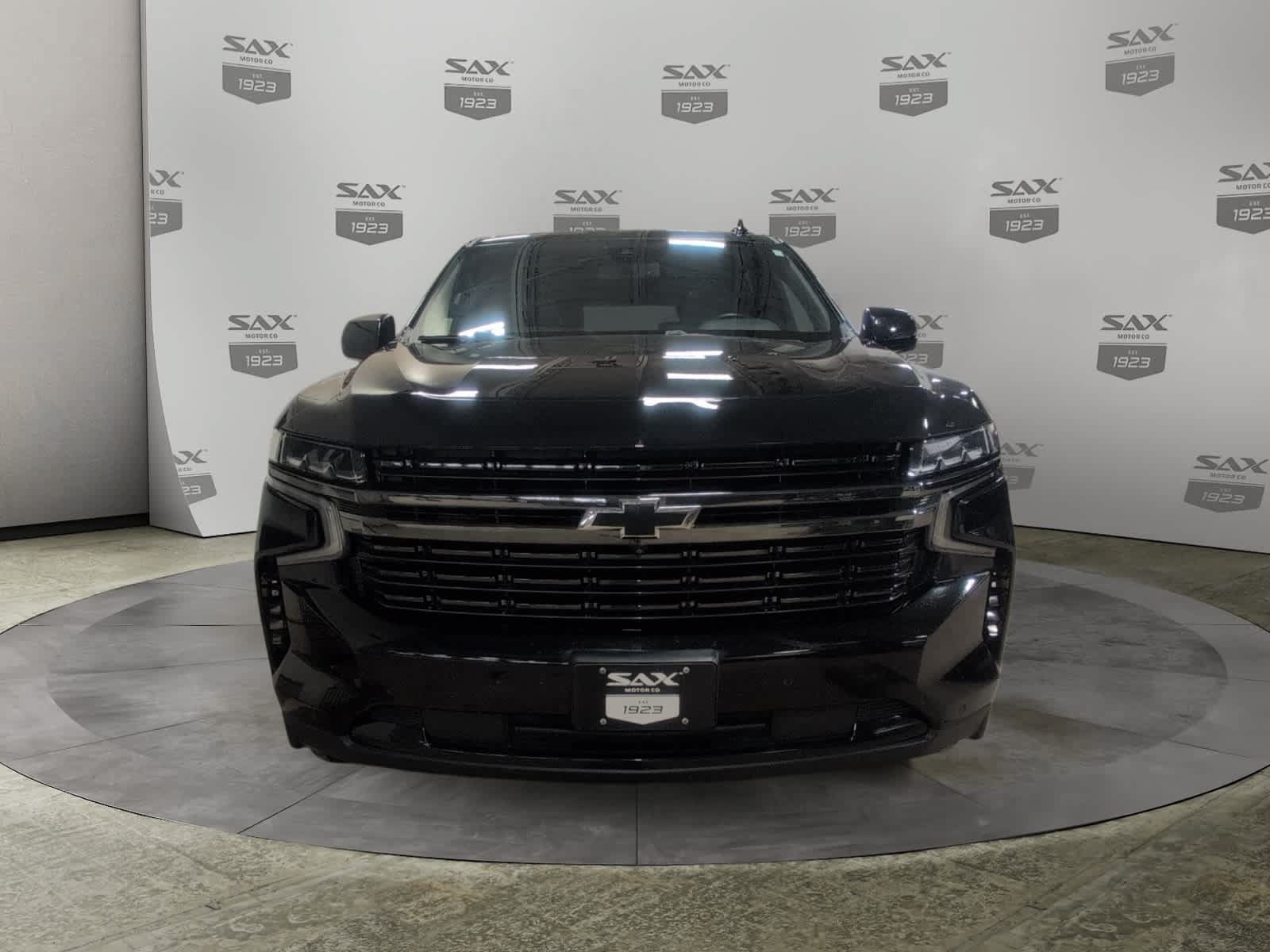 Used 2022 Chevrolet Suburban RST w/ Luxury Package AWD/4WD image 8