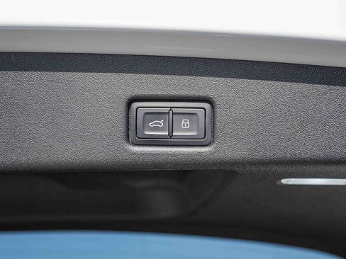 Used 2025 Audi Q5 Premium w/ Convenience Package AWD/4WD image 42