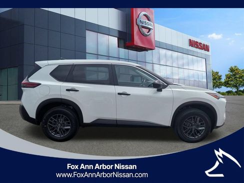 Certified 2023 Nissan Rogue S FWD image 6