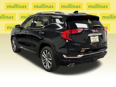 Used 2020 GMC Terrain Denali w/ Denali Premium Package FWD image 15