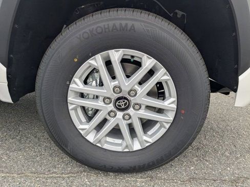 New 2026 Toyota Tundra SR5 AWD/4WD image 11