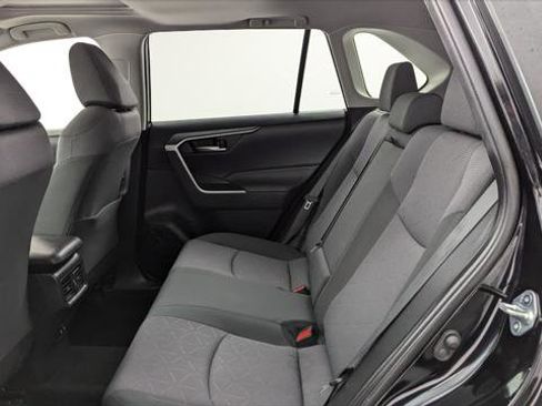Used 2019 Toyota RAV4 XLE w/ Convenience Package image 17