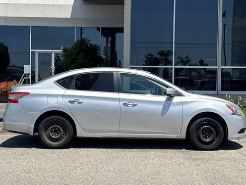 Used 2015 Nissan Sentra S FWD image 4