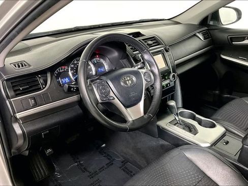Used 2012 Toyota Camry SE image 13
