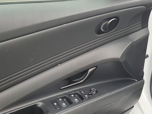 New 2026 Hyundai Elantra Sport image 7