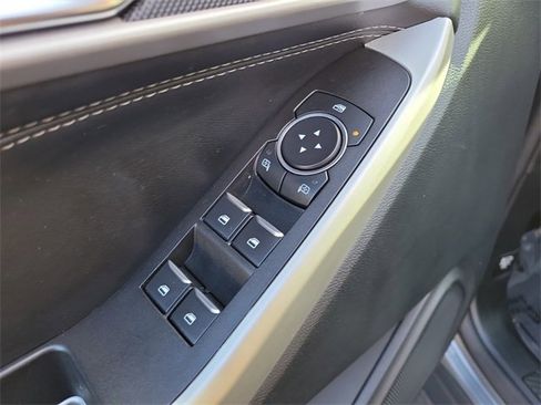 Used 2022 Ford Explorer XLT w/ Equipment Group 202A image 18