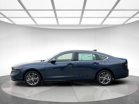 New 2025 Honda Accord EX-L image 2