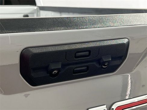 Used 2024 GMC Sierra 1500 Elevation image 27