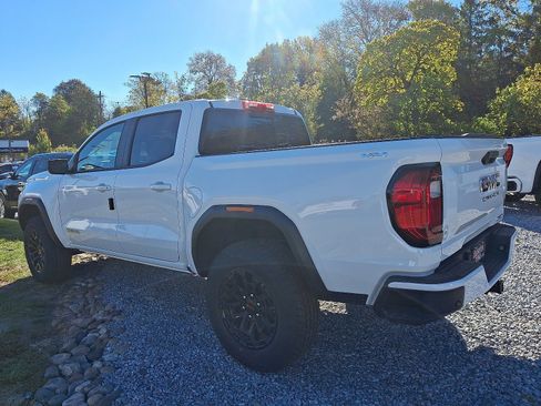 New 2026 GMC Canyon Elevation w/ Convenience Package image 3