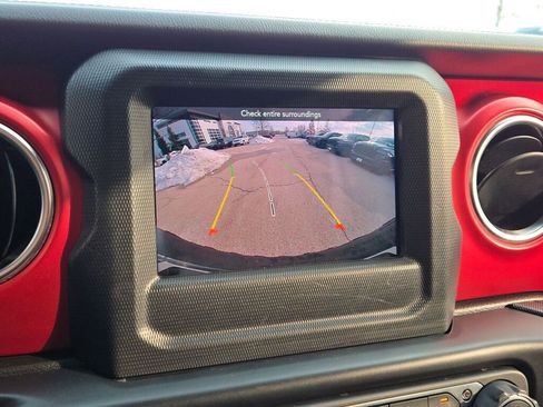 Used 2021 Jeep Wrangler Unlimited Rubicon image 29