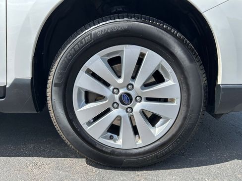 Used 2015 Subaru Outback 2.5i Premium AWD/4WD image 30